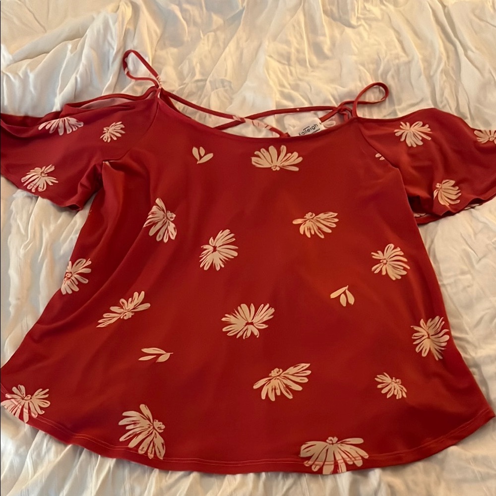 Kaileigh Red and Cream Flutter Sleeve Blouse with Cut Out